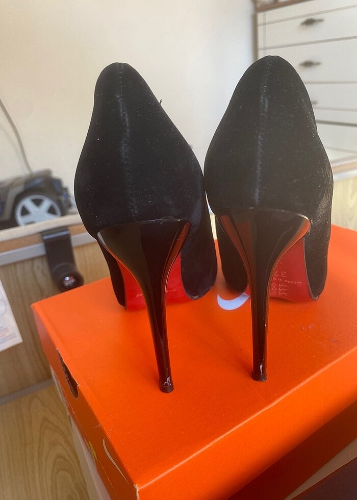 Siyah süet stiletto - Görsel 2