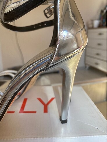37 Beden gri Renk Gri stiletto
