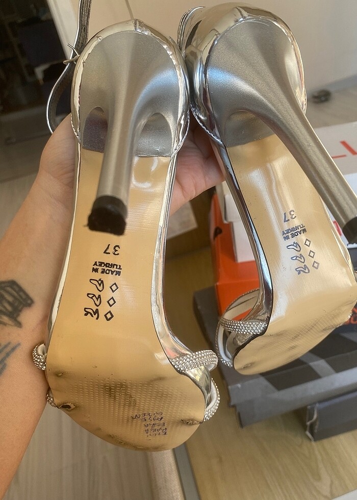 Gri stiletto - Görsel 5