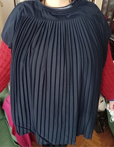 Lacivertli kız - Görsel 2