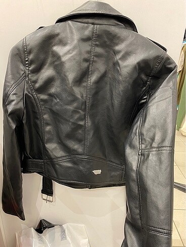 m Beden pull and bear deri ceket