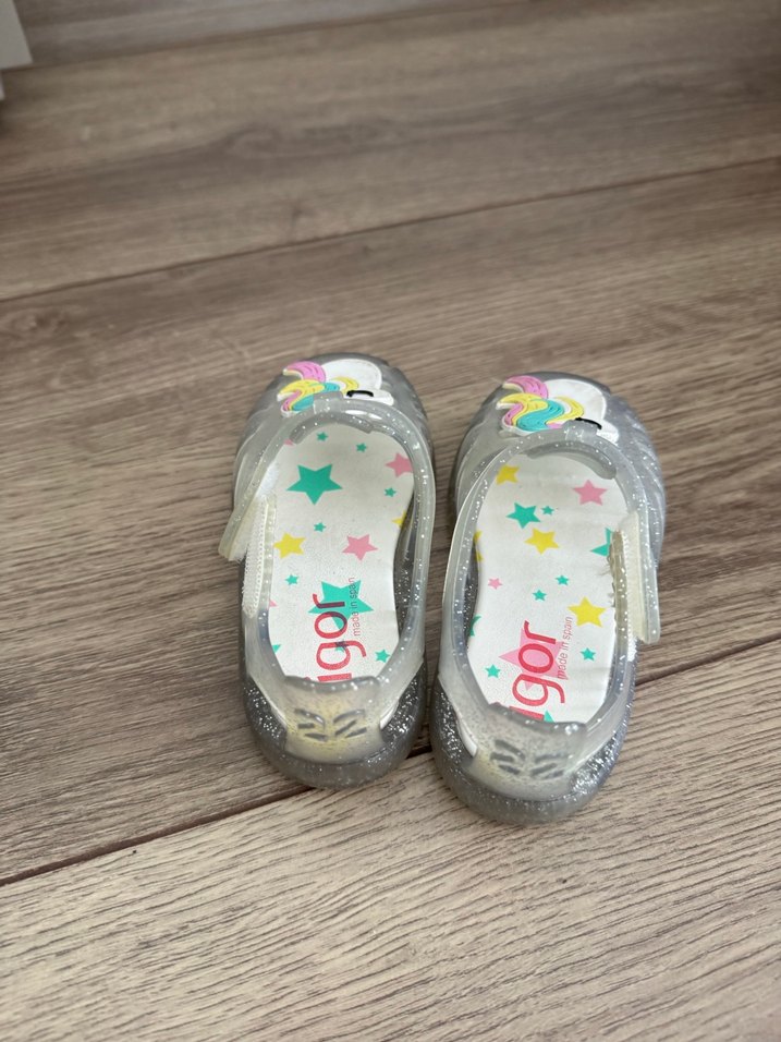 İgor Kız Çocuk Gri Unicorn Figürlü Kaydırmaz Sandalet - Görsel 2