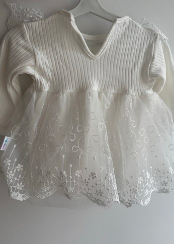 Kız Çocuk Beyaz Nakışlı Fırfırlı Elbise - Görsel 2