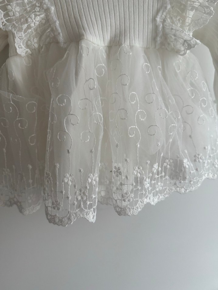 Kız Çocuk Beyaz Nakışlı Fırfırlı Elbise - Görsel 3