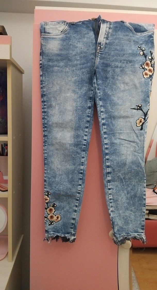 Nakışlı Düğmeli Mavi Kadın Kot Pantolon - Görsel 2