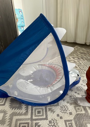 Gri ve Mavi Köpekbalığı Tasarımlı Çocuk Yüzme Simidi - Görsel 2