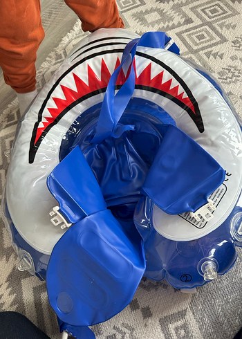 Gri ve Mavi Köpekbalığı Tasarımlı Çocuk Yüzme Simidi - Görsel 5