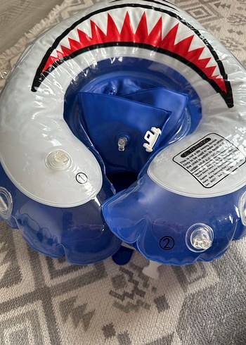 Gri ve Mavi Köpekbalığı Tasarımlı Çocuk Yüzme Simidi - Görsel 4