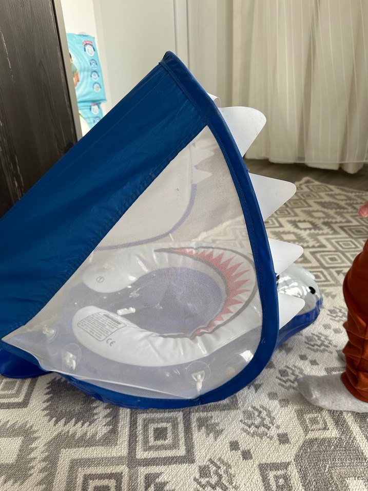 Gri ve Mavi Köpekbalığı Tasarımlı Çocuk Yüzme Simidi - Görsel 2