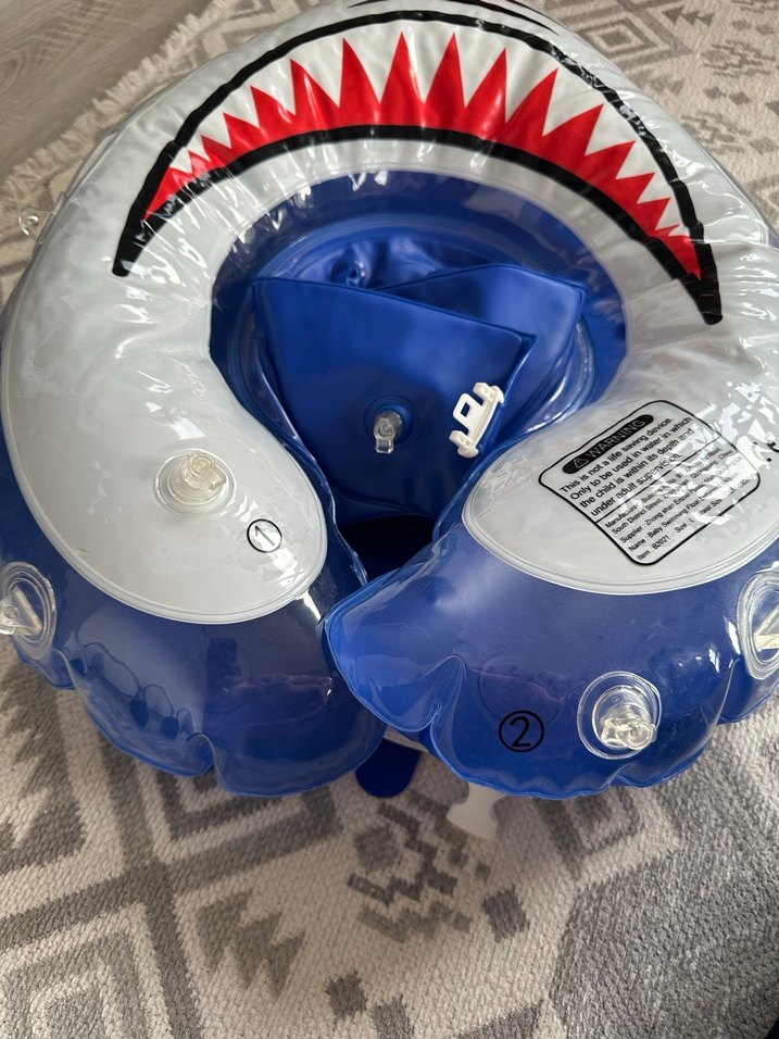 Gri ve Mavi Köpekbalığı Tasarımlı Çocuk Yüzme Simidi - Görsel 4