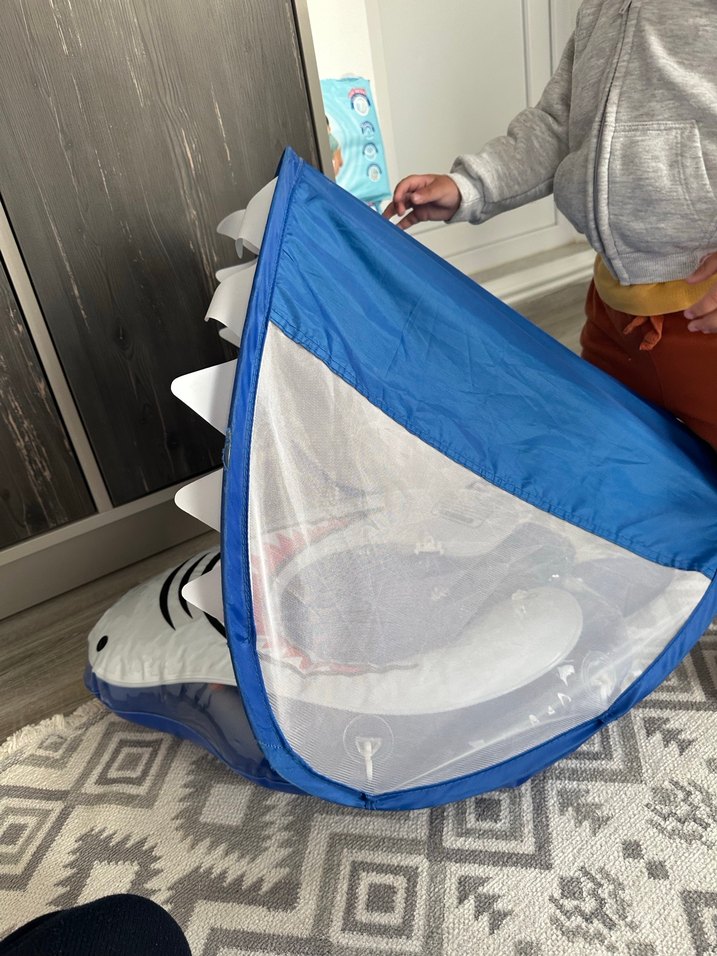 Gri ve Mavi Köpekbalığı Tasarımlı Çocuk Yüzme Simidi - Görsel 3