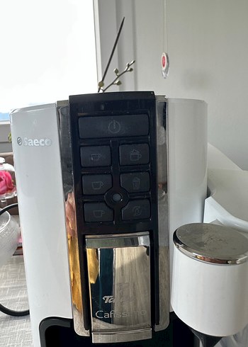 Beyaz ve Gri Kahve Makinesi - Görsel 5