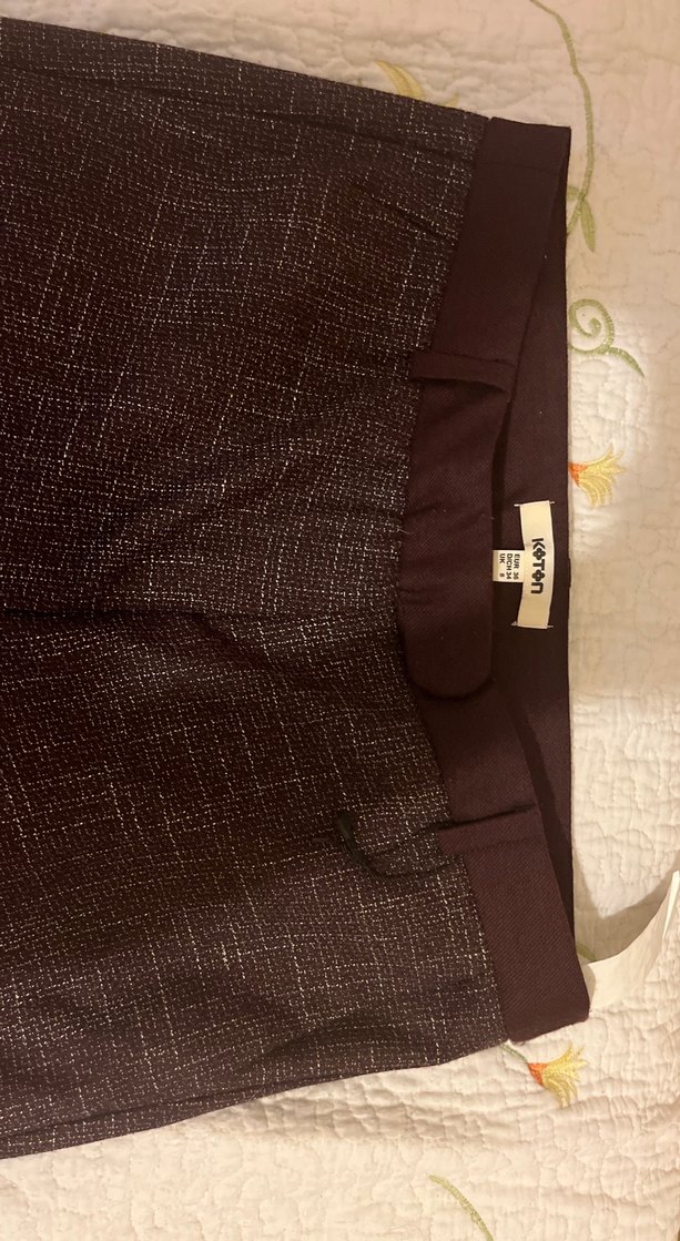 Koyu mor desenli Piliseli Kadın Kumaş Pantolon - Görsel 2