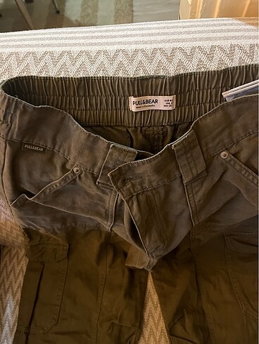 Pull and Bear Pull and bear haki yeşili kargo jogger pantalon
