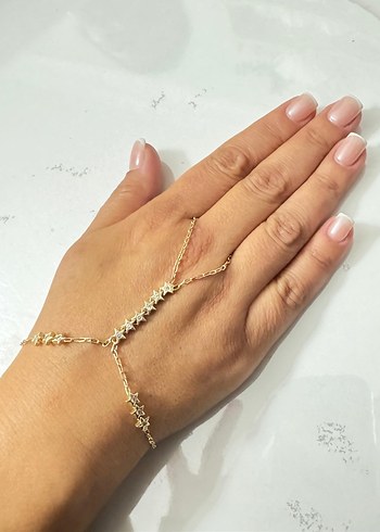 Yıldız Detaylı Altın Rengi Kadın El Zinciri - Görsel 2