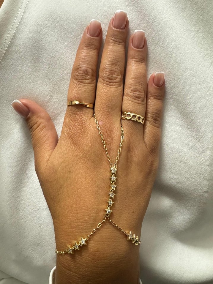 Yıldız Detaylı Altın Rengi Kadın El Zinciri - Görsel 4