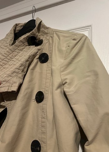 Düğmeli Bej Midi Kadın Trençkot - Görsel 3