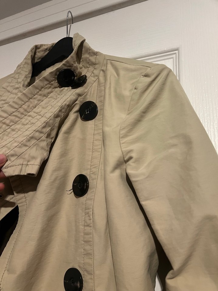 Düğmeli Bej Midi Kadın Trençkot - Görsel 3