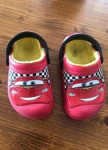 Şimşek McQueen Crocs İçi Kürklü Orijinaldir.