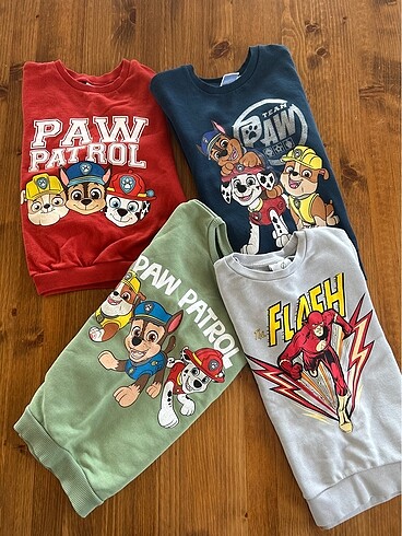 Paw Petrol 5-6 yaş sweatshirt toplam 4 adet