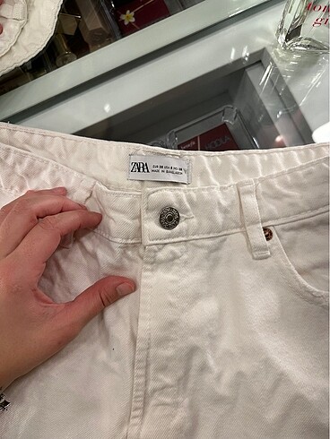 m Beden beyaz Renk Zara şort