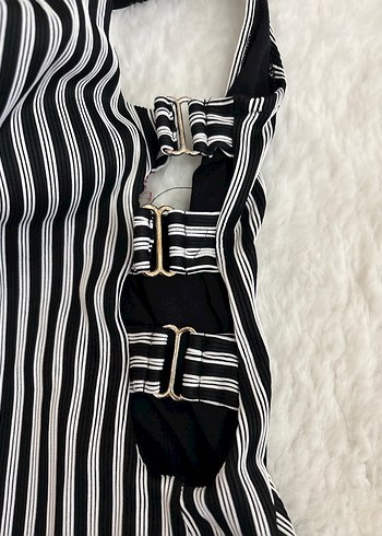 36 Beden Zebra Desenli Fırfırlı Kadın Mayo