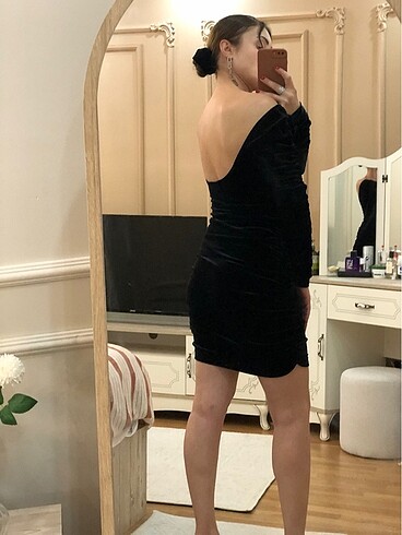 Kadife kısa davet elbisesi - Görsel 3