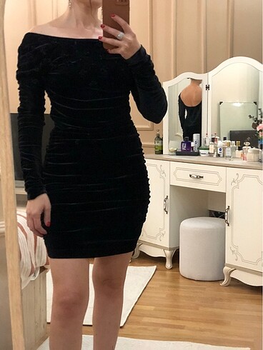 Kadife kısa davet elbisesi - Görsel 7