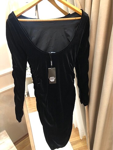 Kadife kısa davet elbisesi - Görsel 16