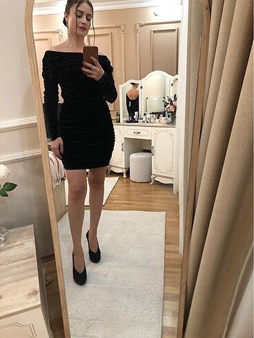 Kadife kısa davet elbisesi - Görsel 11