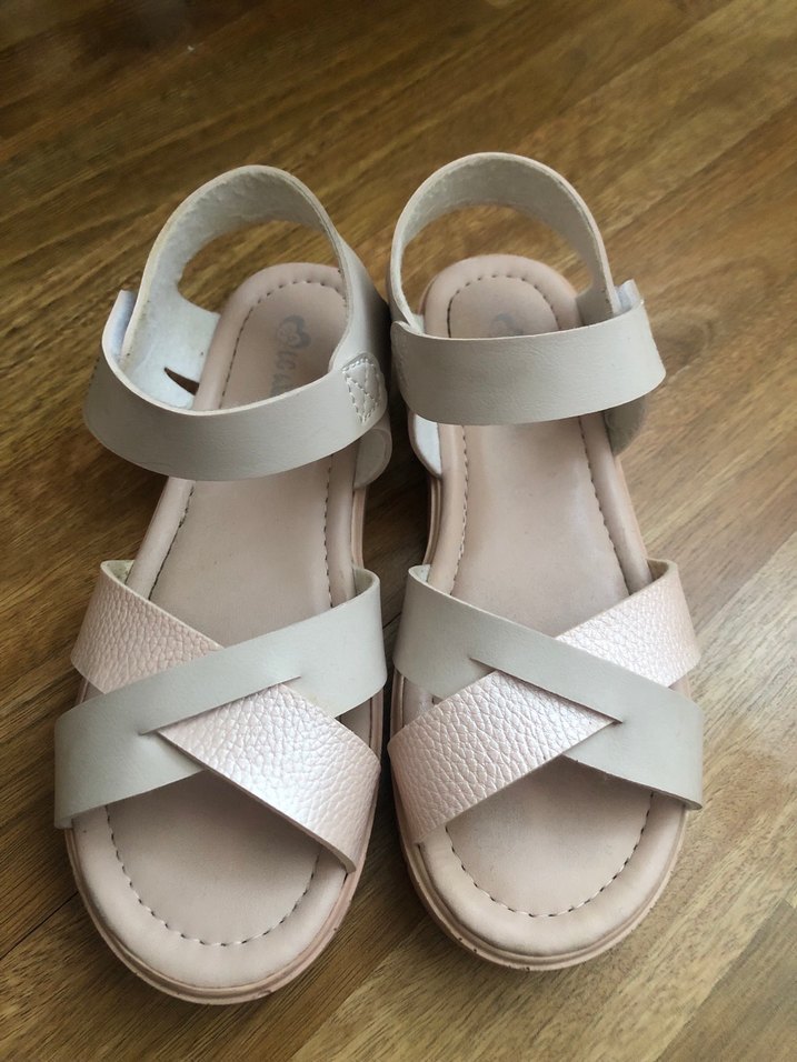 Kız Çocuk Bej Tokalı Sandalet - Görsel 2