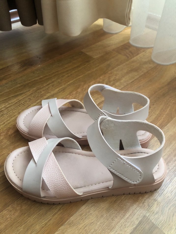 Kız Çocuk Bej Tokalı Sandalet - Görsel 5