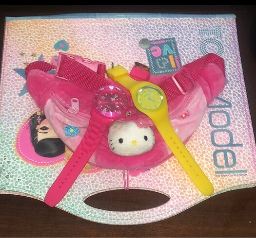 Dörtlü set saat klasör  hello kitty bel çantası - Görsel 2