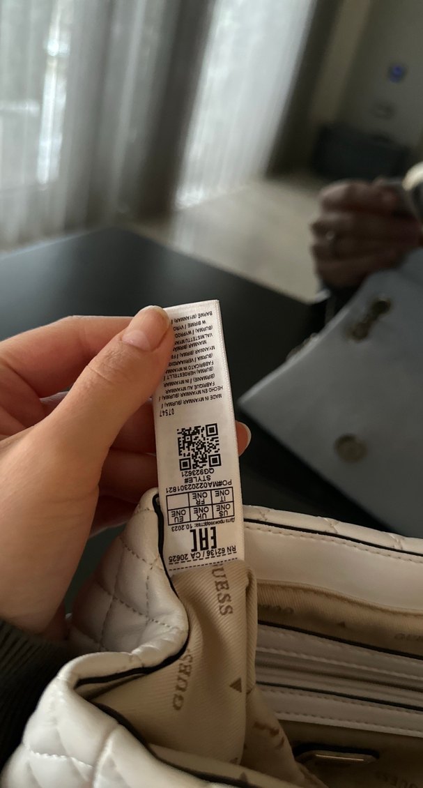 Guess beyaz deri,Zincir Detaylı Deri Kadın Çanta - Görsel 4