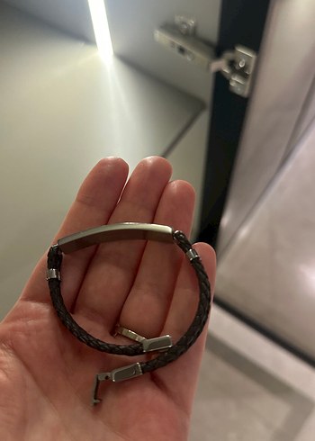 Gri Minimalist Erkek Bileklik Guess - Görsel 3