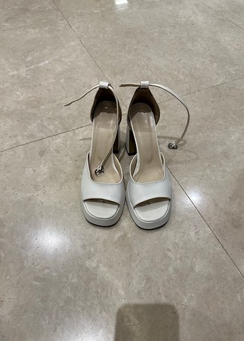 Tokalı Beyaz Kadın Topuklu Ayakkabı - Görsel 2