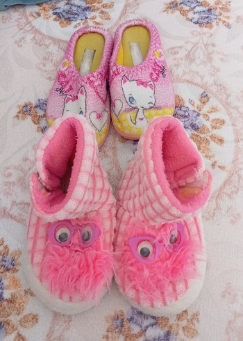 Kız Çocuk Pembe Nakışlı Sıcak Ev Terliği - Görsel 2