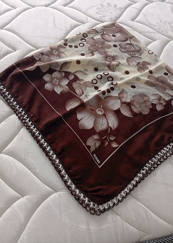 Dantel Detaylı Kahverengi Kadın Fular - Görsel 2