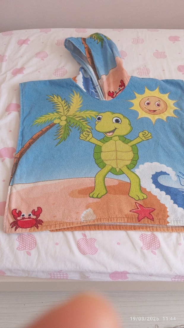 Kapüşonlu Renkli Erkek Çocuk Bornozu - Görsel 4