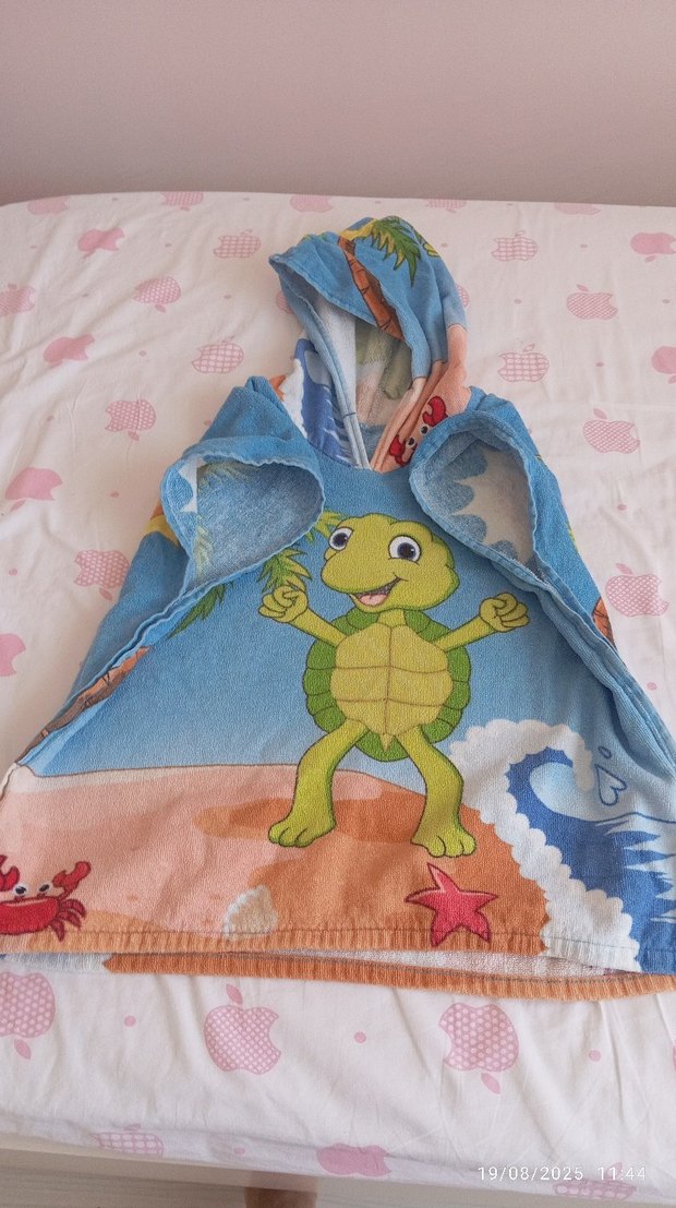 Kapüşonlu Renkli Erkek Çocuk Bornozu - Görsel 2