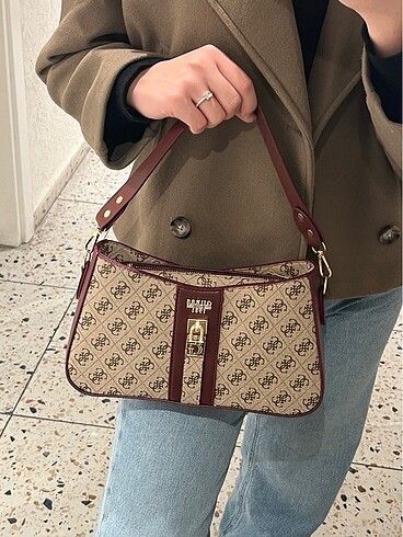 Guess GUESS ÇANTA