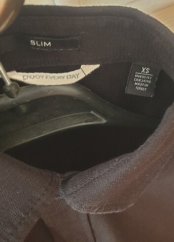 Mavi XS siyah gömlek - Görsel 2