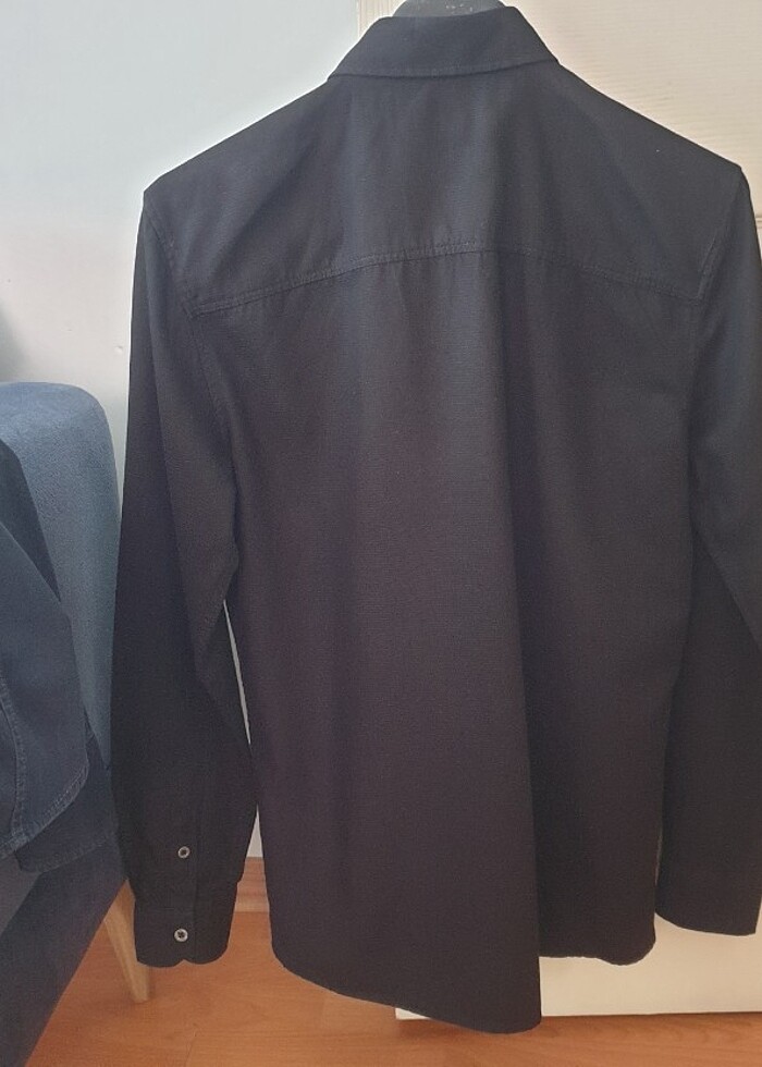 Mavi XS siyah gömlek - Görsel 3