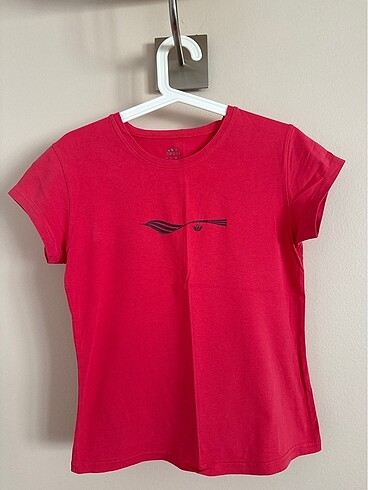 Adidas tshirt