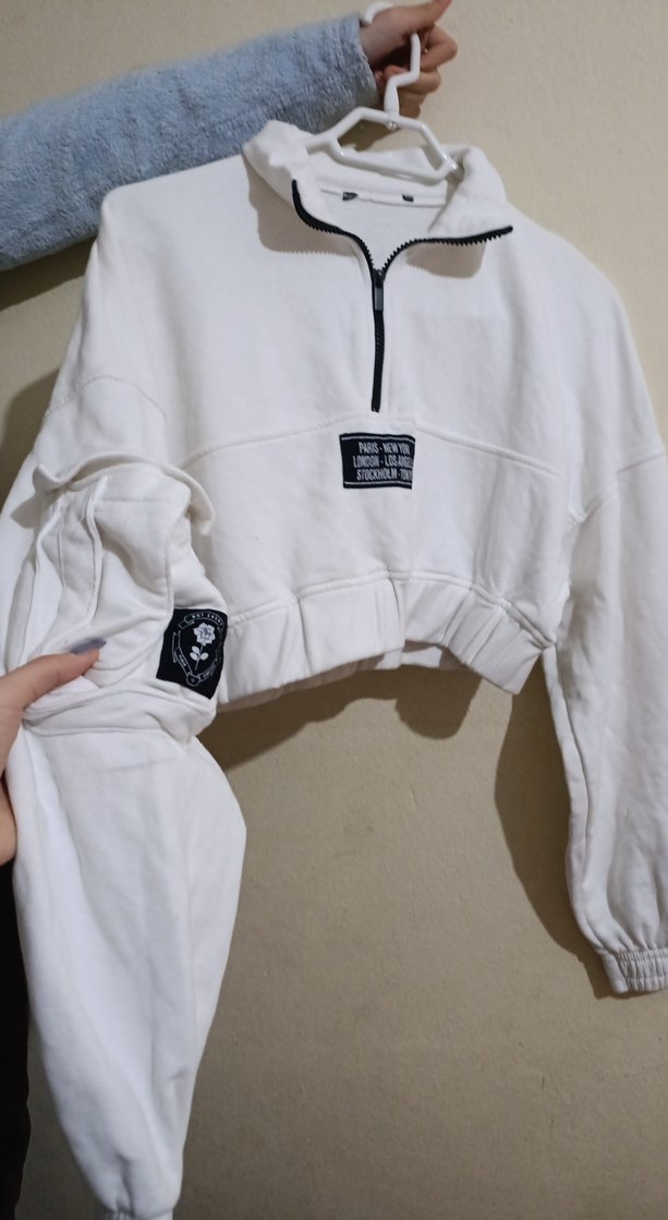 Gri Baskılı Beyaz Yarım Fermuarlı Sweatshirt - Görsel 2