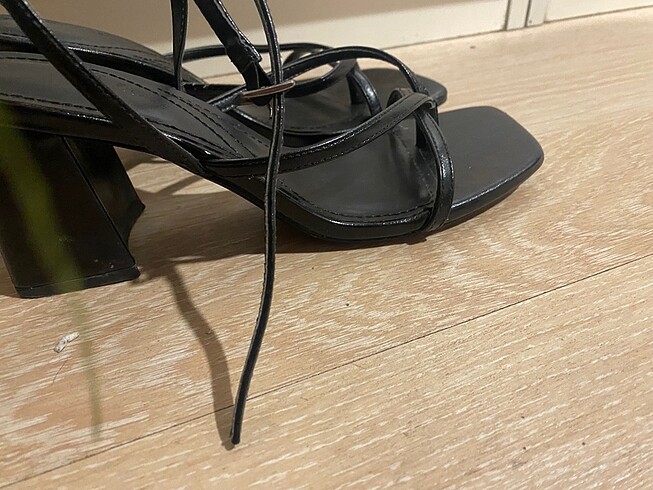 Bershka Bershka topuklu sandalet