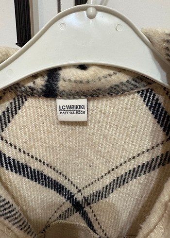 Düğmeli Ekose Desenli Bej Kadın Gömlek - Görsel 3