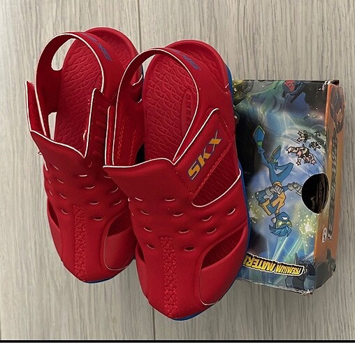 26 Beden Skechers çocuk sandalet