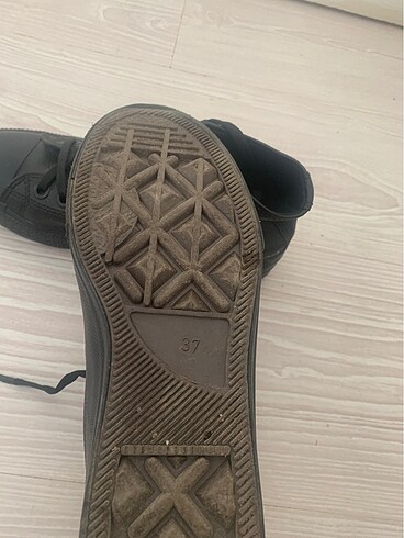 37 Beden siyah Renk Flo Converse Ayakkabı