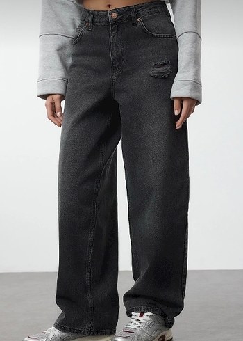 Yırtık detaylı jean - Görsel 4